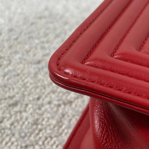 Pre-Owned Authentic Chanel Boy Bag Red Lambskin Old Medium - Picture 6 of 16